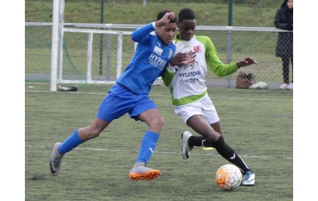 U13 ÉLITE : UNE DÉFAITE LOGIQUE