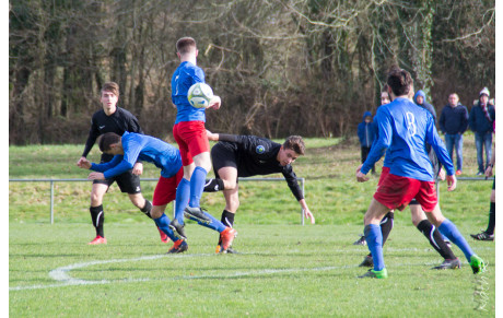 U17 ÉLITE : DÉFAITE CONTRE SAUMUR