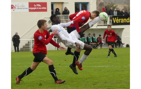NATIONAL U17 : LA ROCHE VF MÉRITAIT MIEUX !